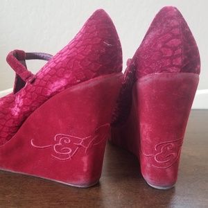 Ed Hardy Shoes - Ed Hardy Wedges Ed Hardy Shoes - Ed Hardy Wedges